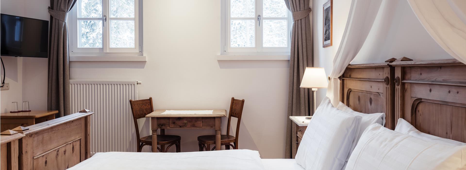 Comfort Chalet mit Doppelbett und Fernseher