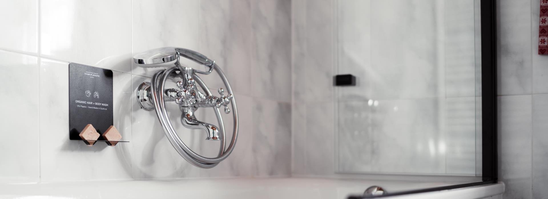 The bathtub of the Romantic Room Chalet