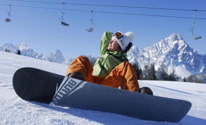 Eine Snowboarderin